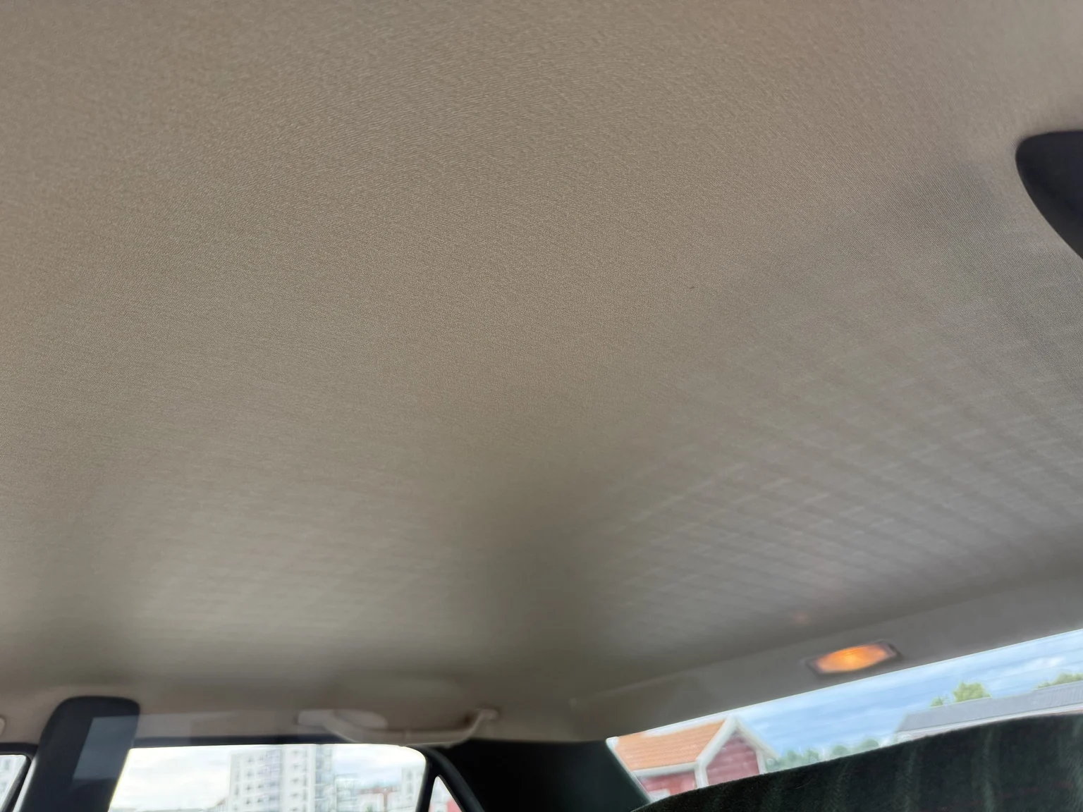 Interior image of 1991 Mercedes-Benz 300 E 4MATIC (11)
