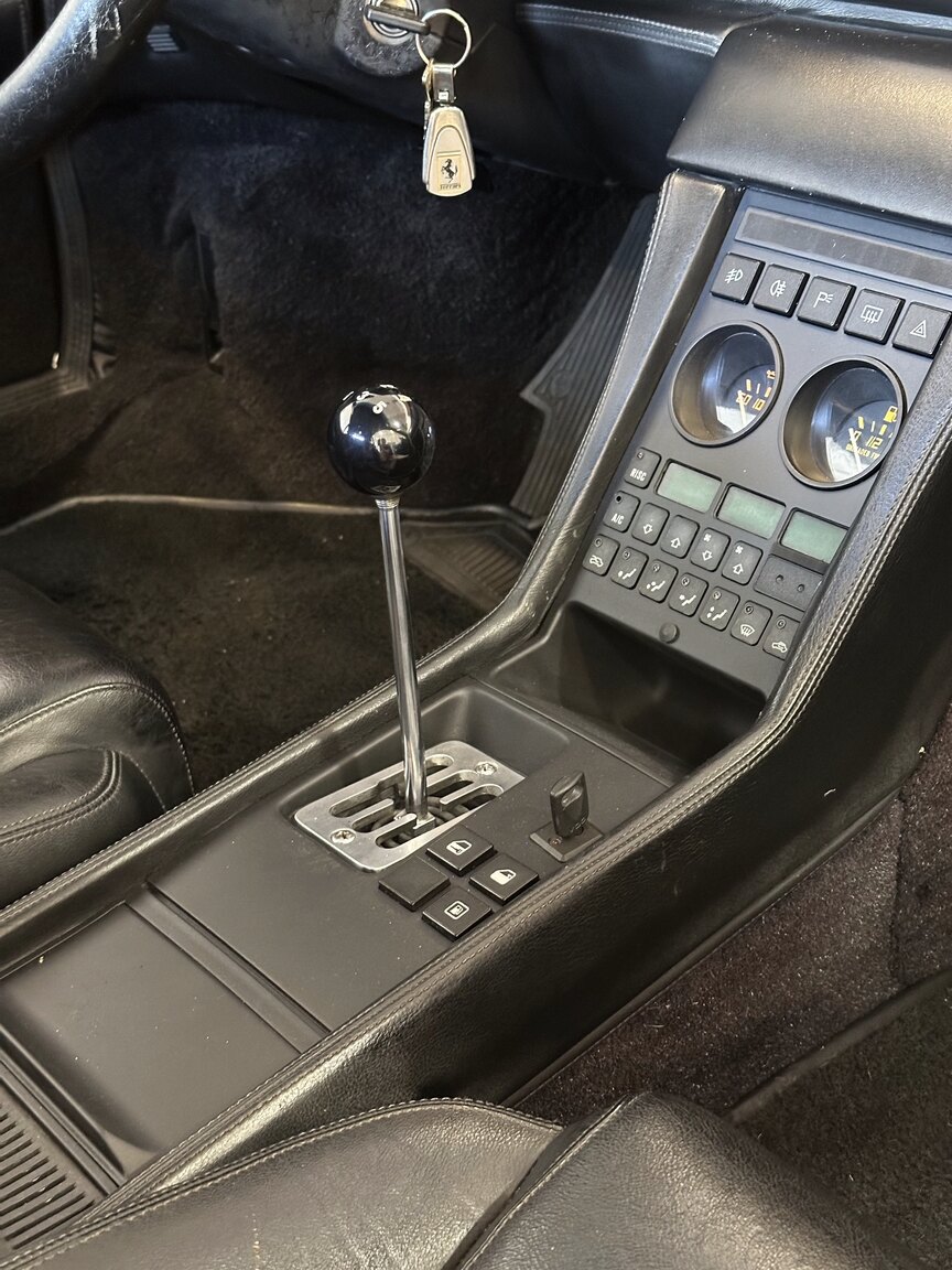 Interior image of 1990 Ferrari 348 (39)