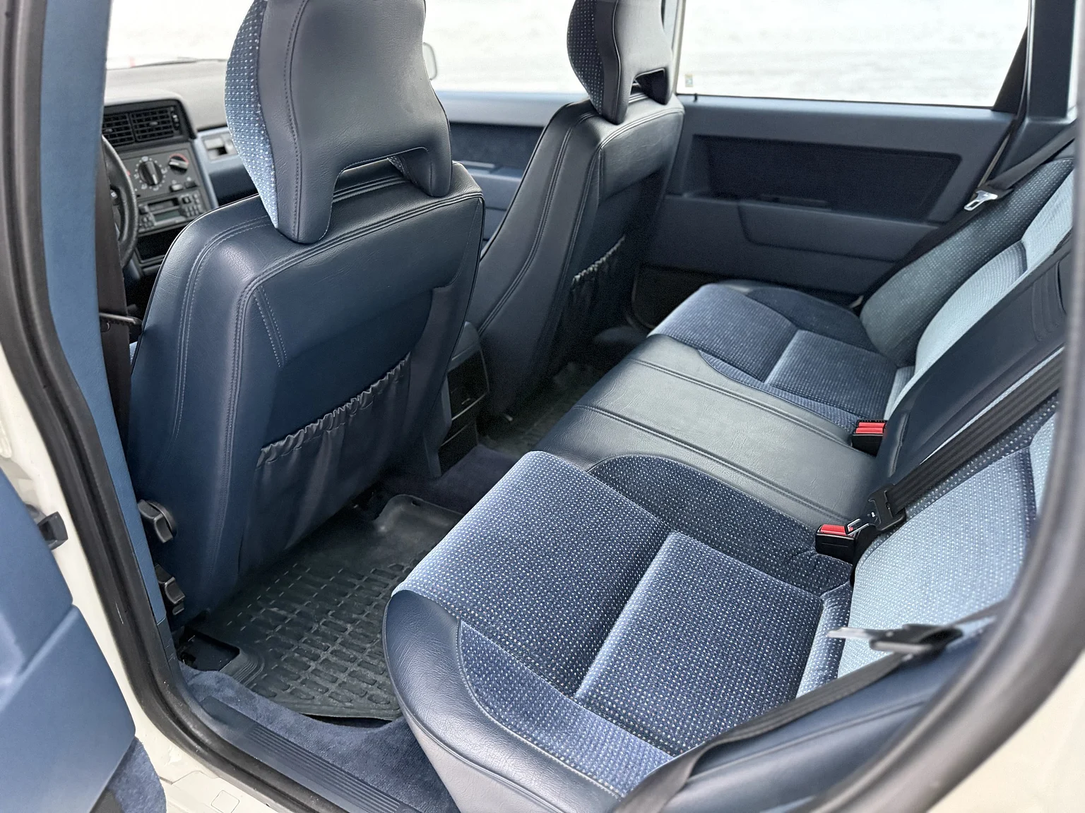 Interiörbild 1994 Volvo 850 2.5 SE (19)