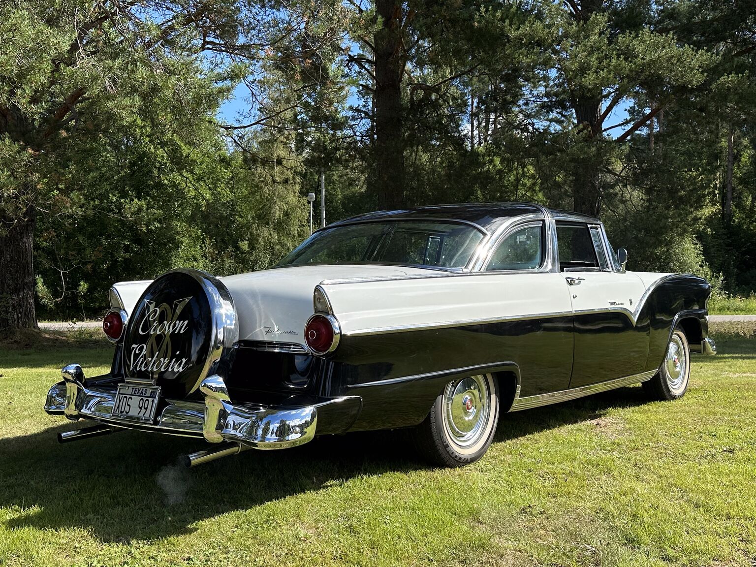 Exteriörbild på 1955 Ford Fairlane Crown Victoria