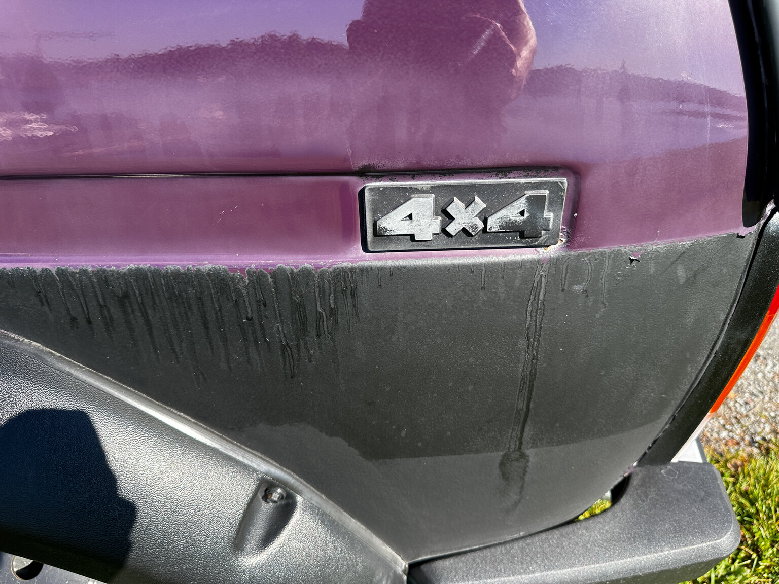 Exterior image of 2004 Lada Niva