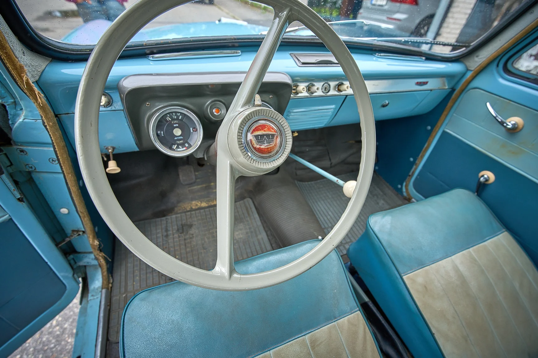 Interiörbild 1958 Ford Anglia (5)