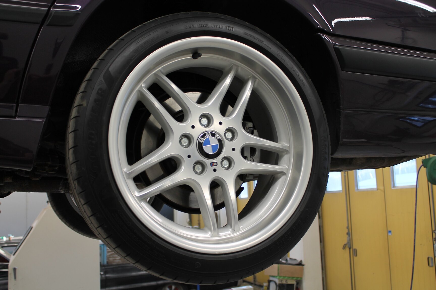 Exteriörbild på 1996 BMW 540i Touring "No Reserve Auction"