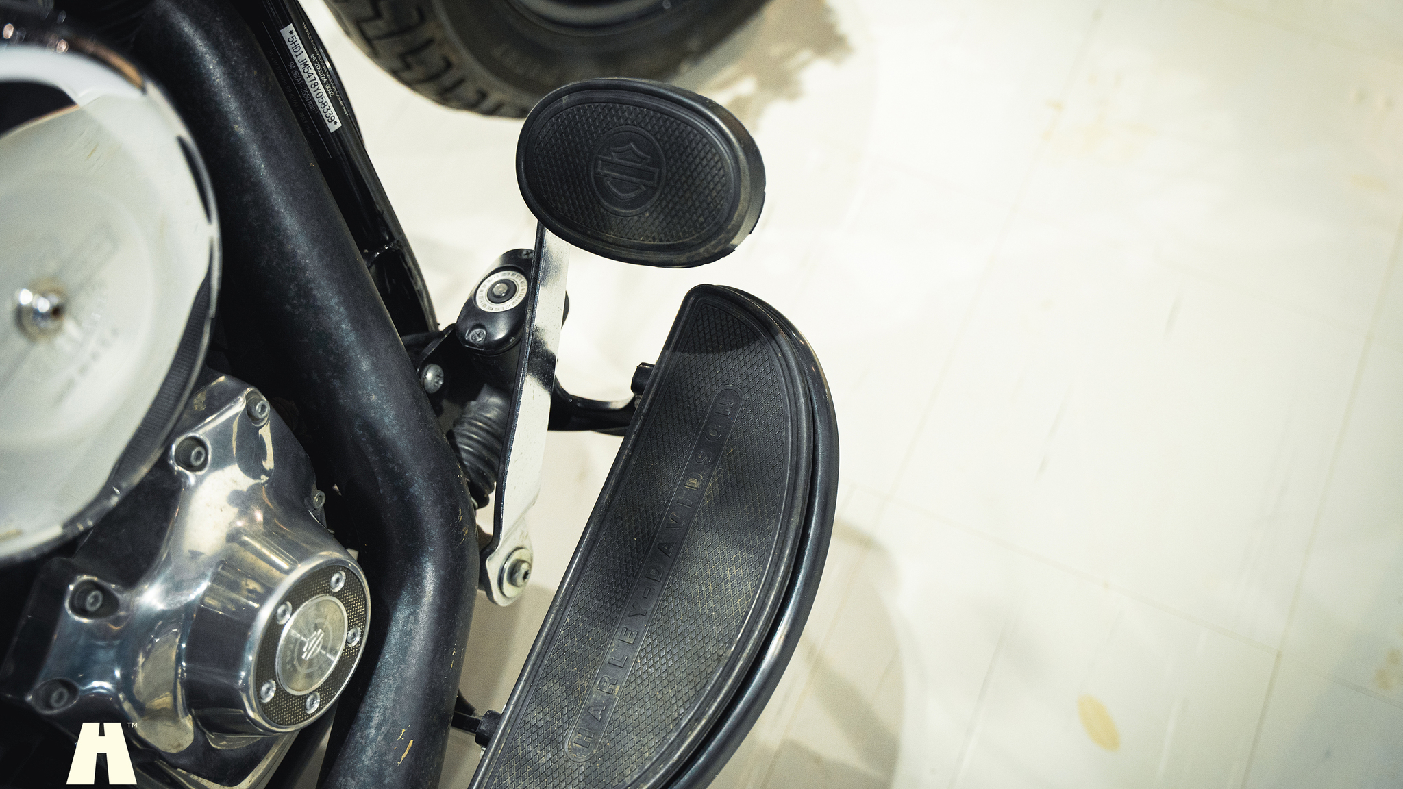 Exterior image of 2008 Harley-Davidson Cross Bones Twin Cam (48)