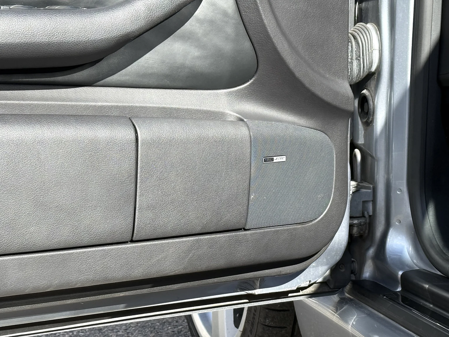 Interior image of 2002 Audi RS 6 Avant (9)