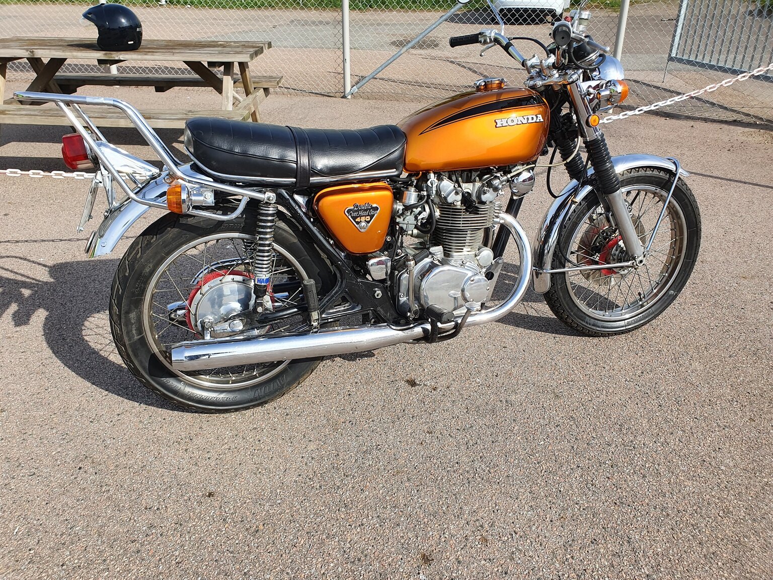 Exterior image of 1971 Honda CB 450 DOHC K3