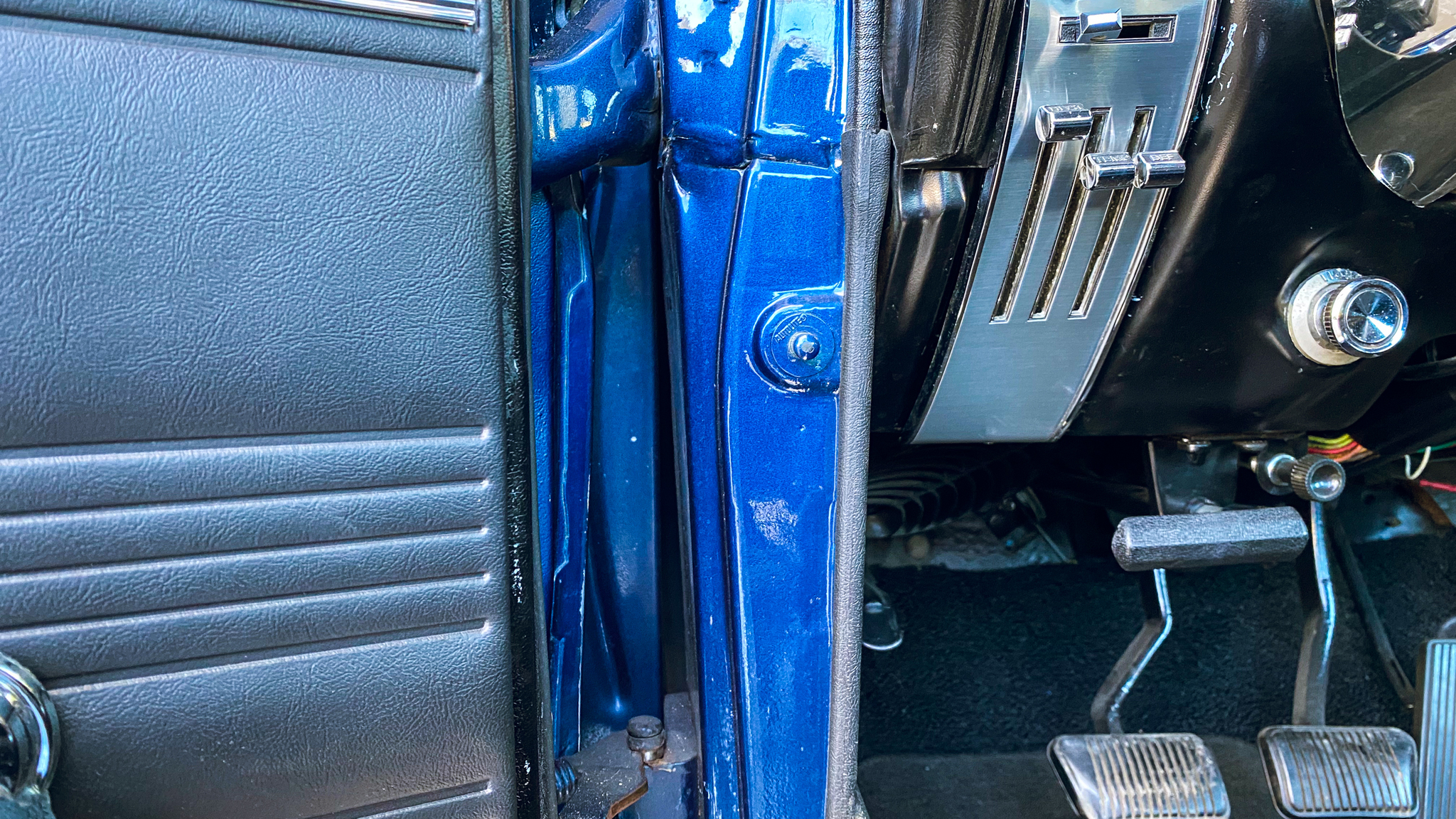 Interior image of 1967 Ford Mustang 305ci HT (8)