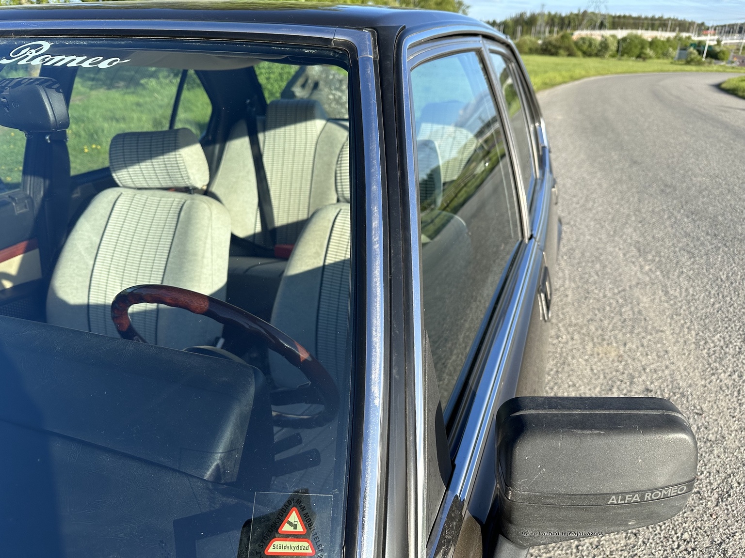 Exteriörbild på 1984 Alfa Romeo Alfetta 2000