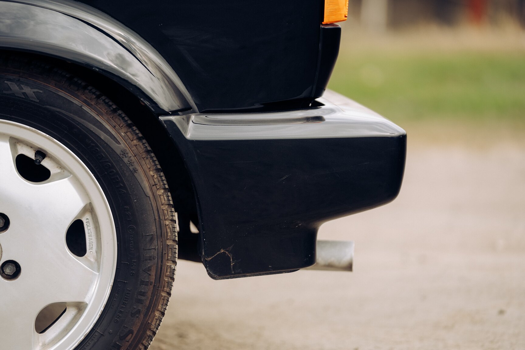 Exterior image of 1991 VW Golf Cabriolet "Etienne Aigner Edition"