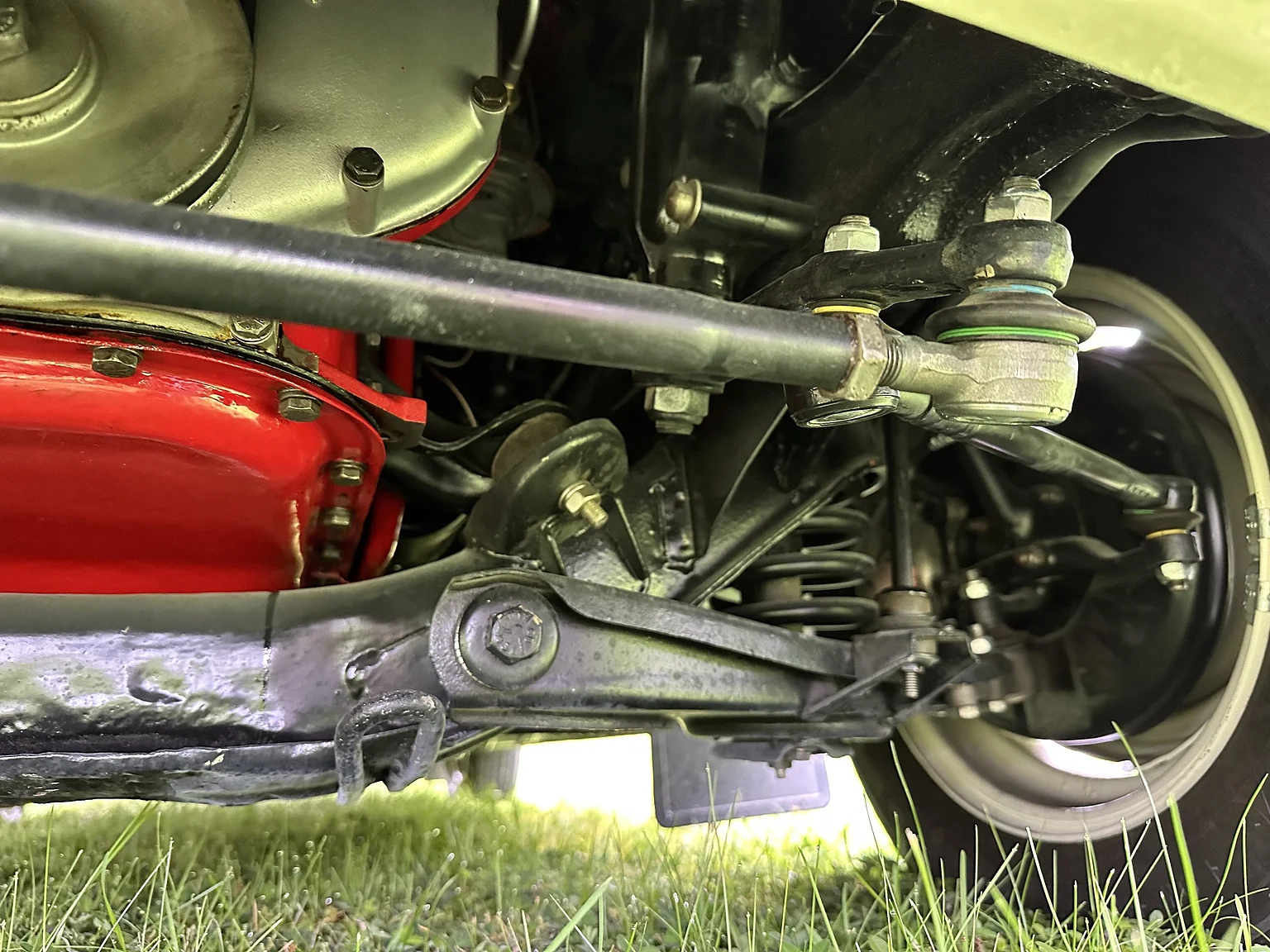 Image of 1964 Volvo P1800S (23) mechanics