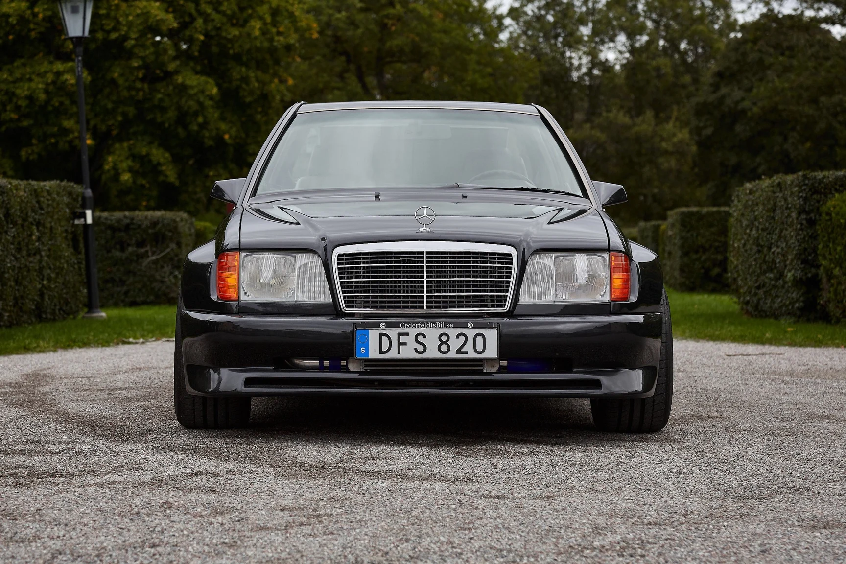 Exterior image of 1989 Mercedes Benz 300 CE Coupé 1989 Koenig Specials (17)