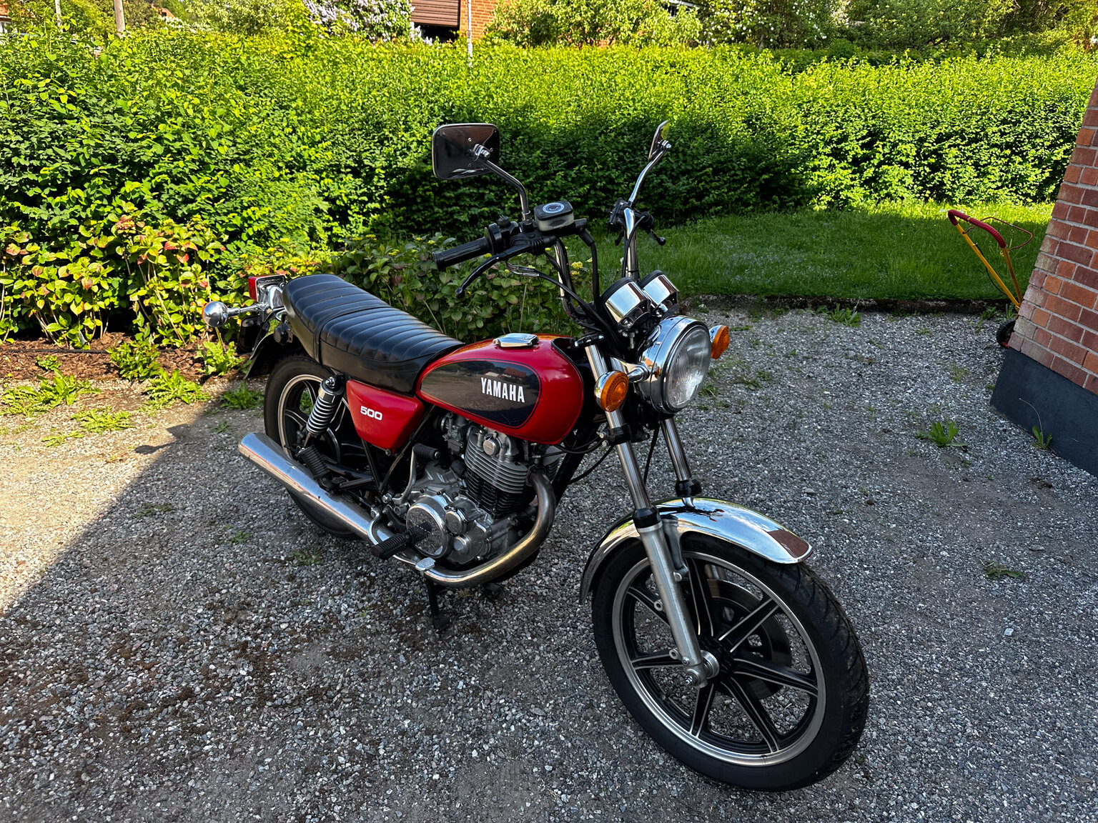 Aussenfoto 1979 Yamaha SR500