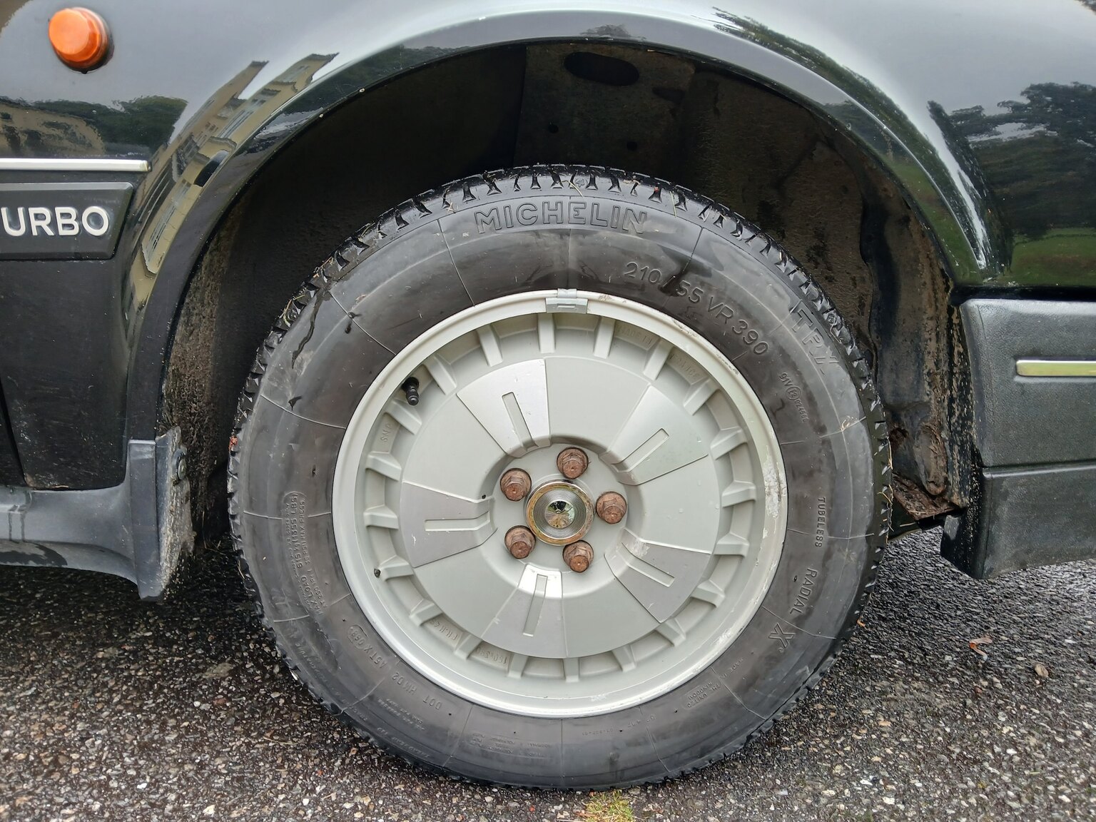 Exterior image of 1988 Citroen CX 25 T Prestige