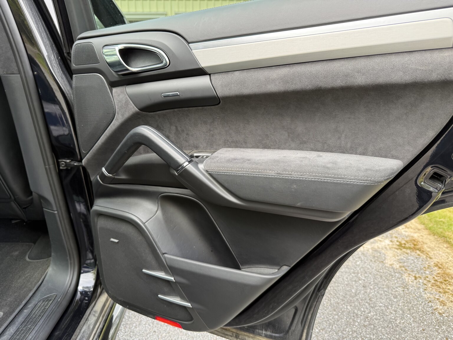 Interior image of 2013 Porsche Cayenne GTS