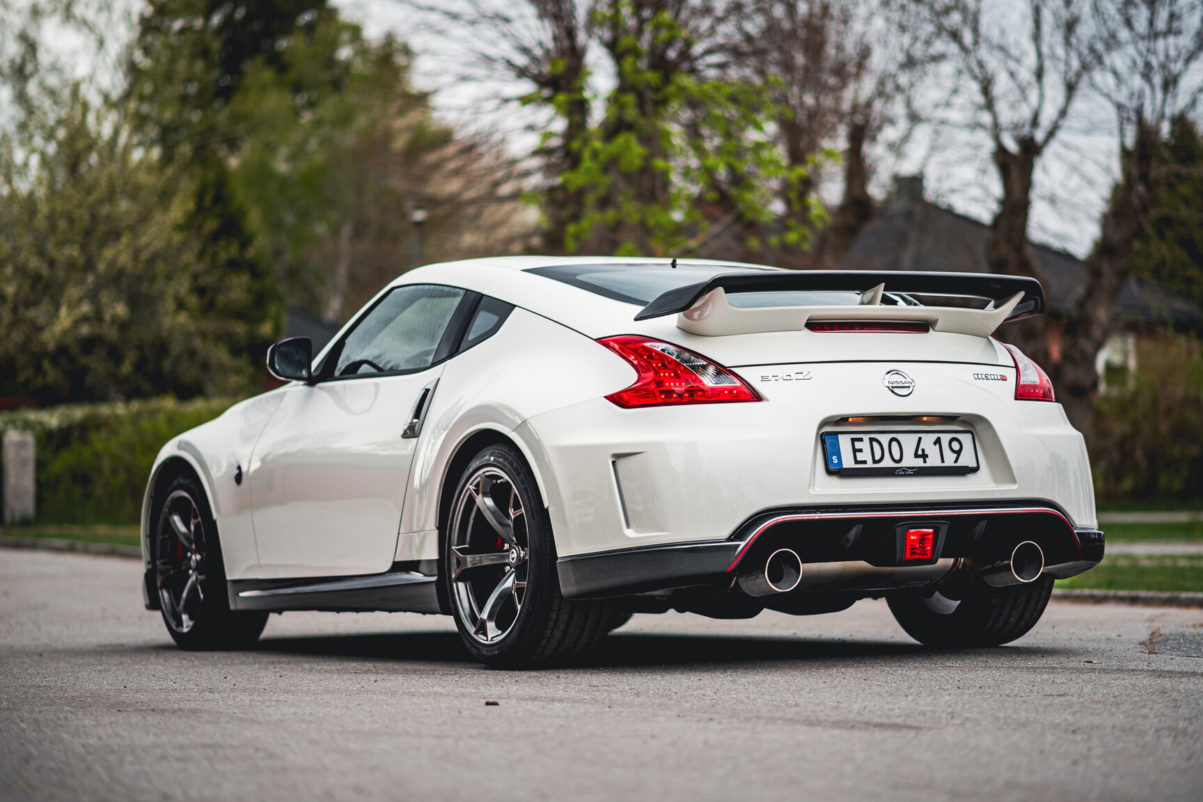Exterior image of 2014 Nissan 370Z Nismo