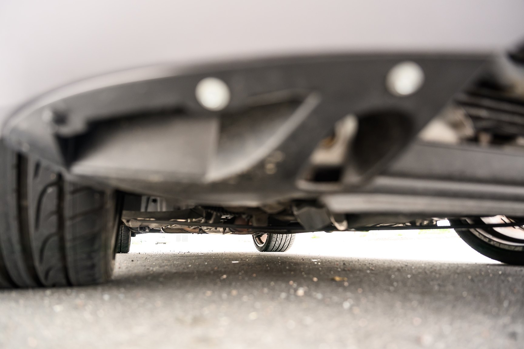 Image of 2001 Jaguar XKR Silverstone mechanics