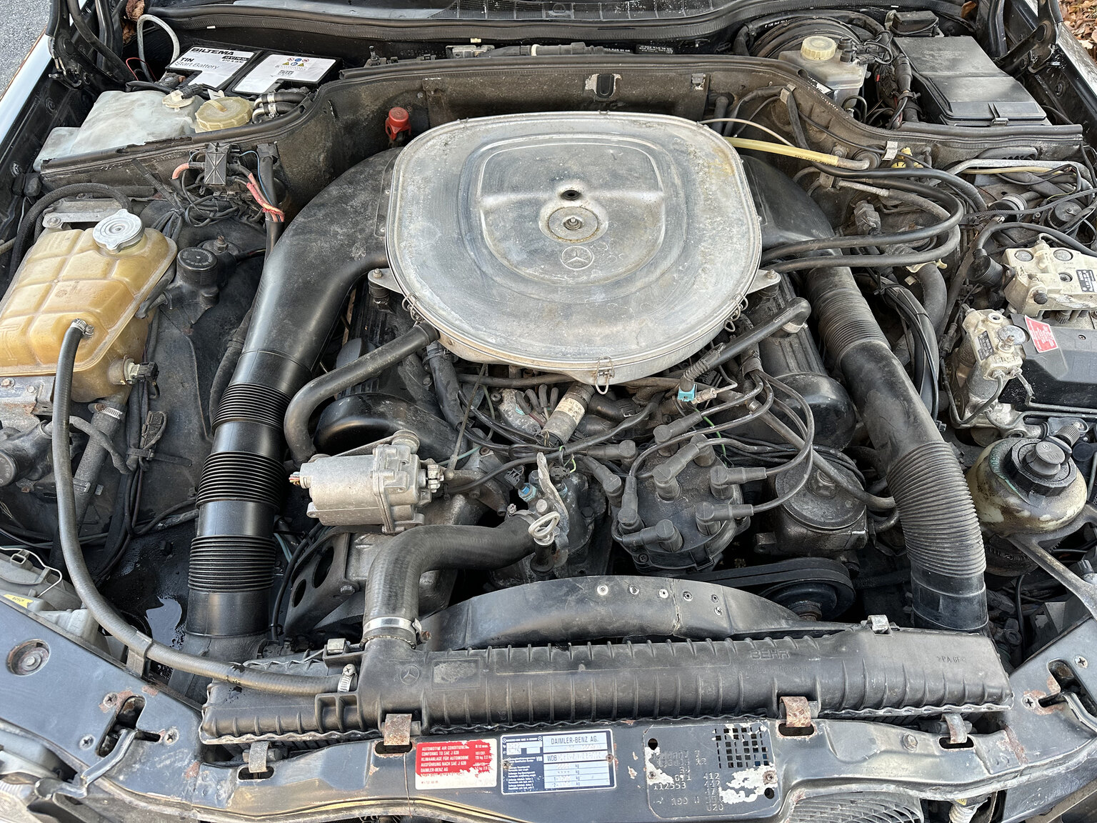 Image of 1988 Mercedes 560 SEC mechanics