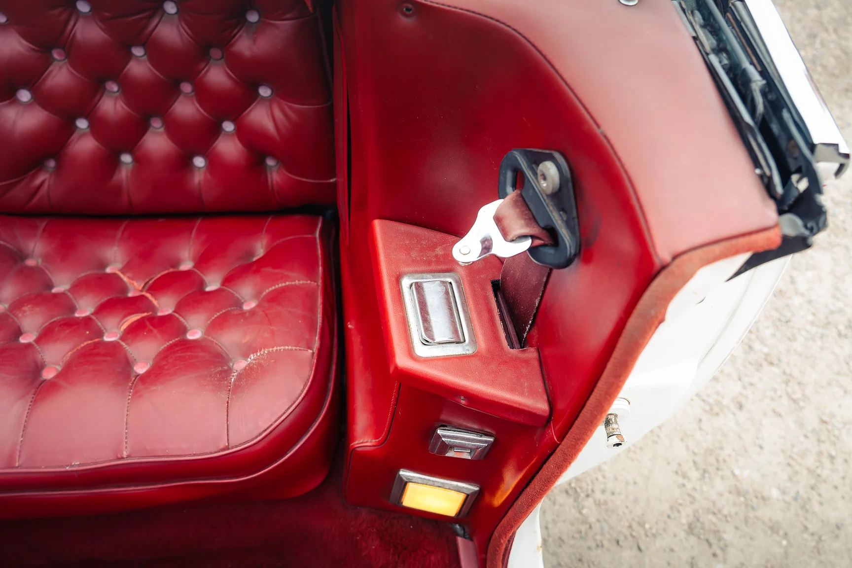 Innenraumfoto von 1984 Cadillac Eldorado Biarritz Convertible (35)