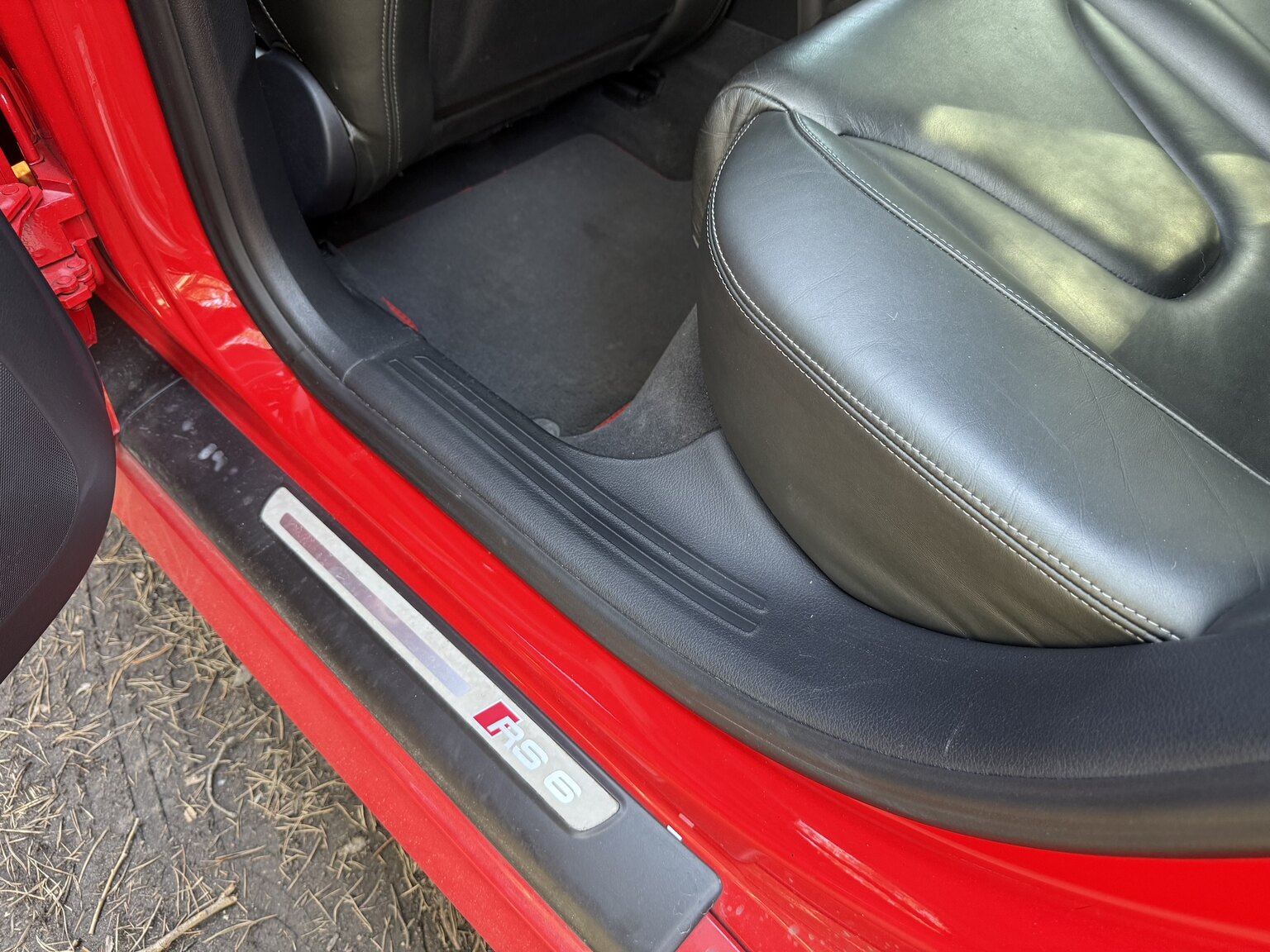 Interior image of 2010 Audi RS6 Avant V10 Quattro