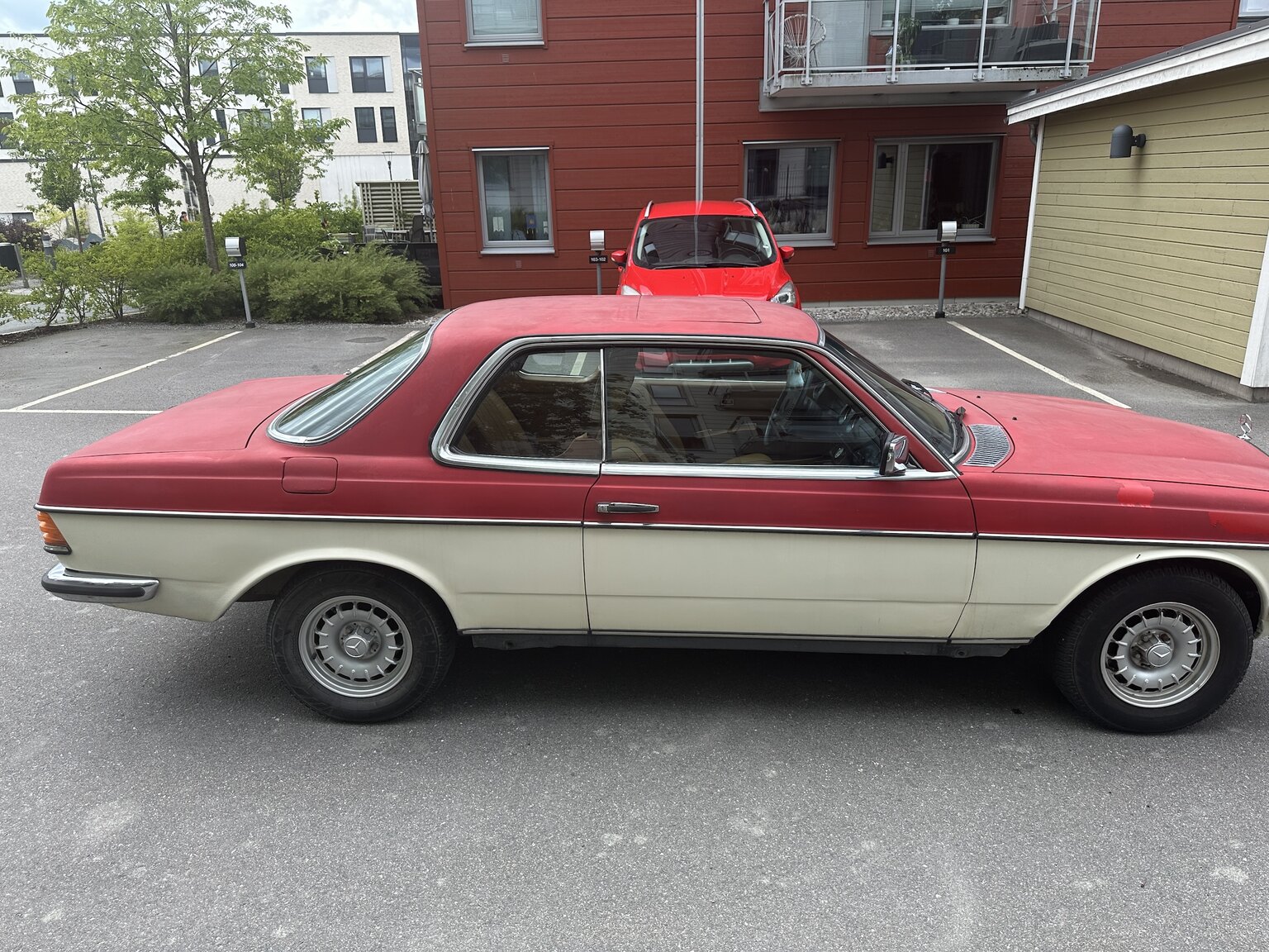 Aussenfoto 1977 Mercedes-Benz 280 CE