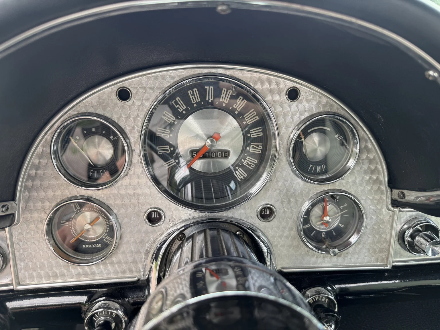 Innenraumfoto von 1957 Ford Thunderbird (14)