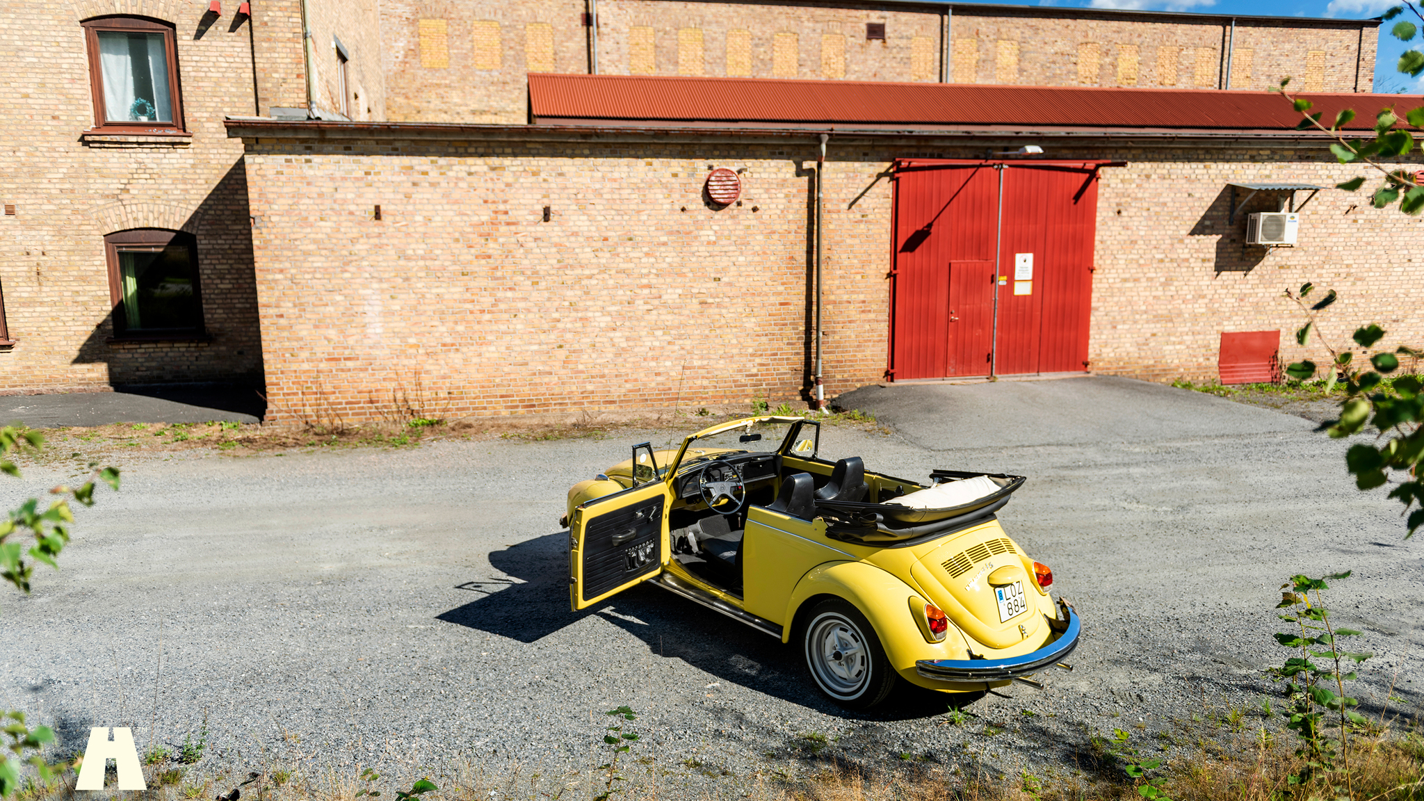 Exteriörbild på 1972 Volkswagen beetle cabriolet 1302 LS