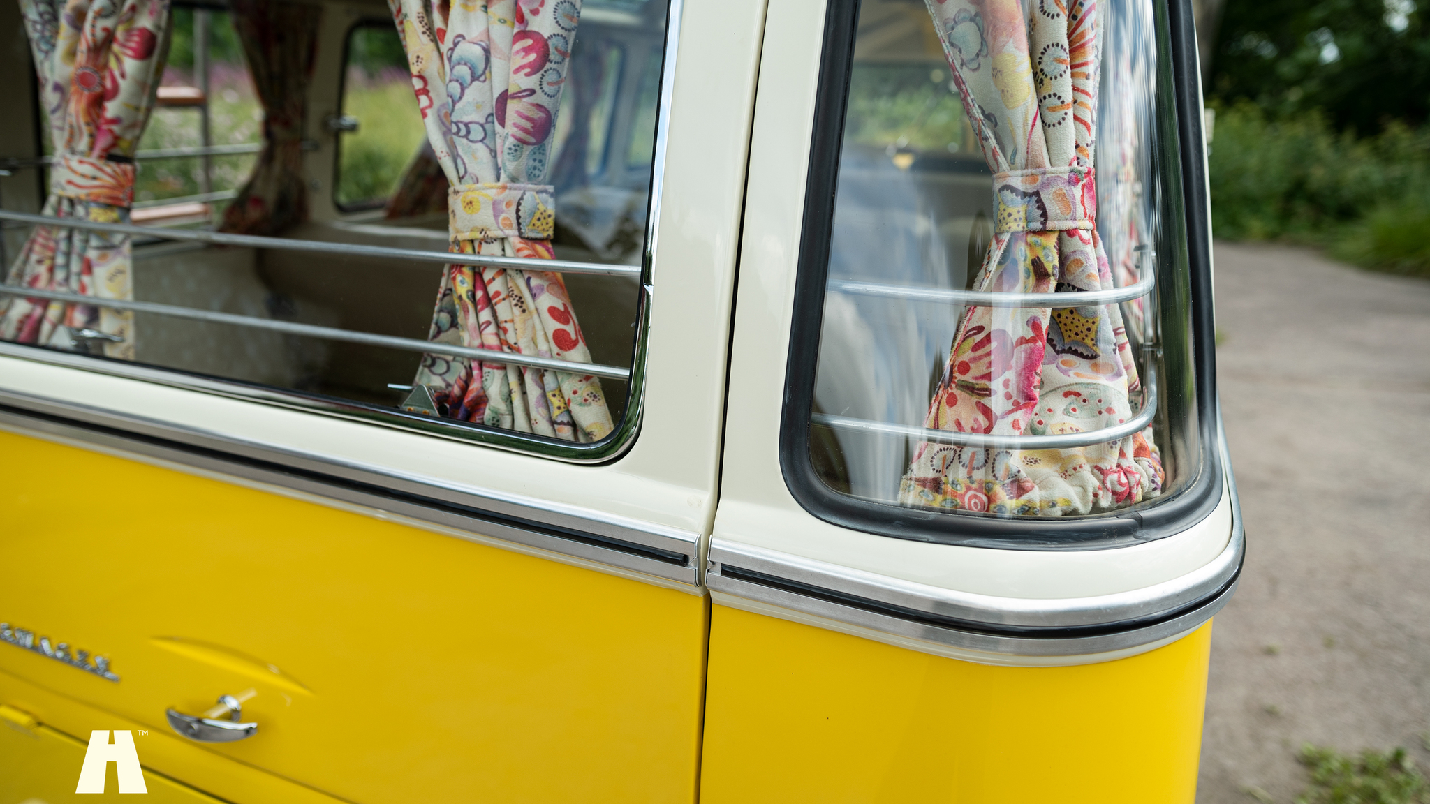 Exteriörbild på 1974 Volkswagen T1 Split Window  