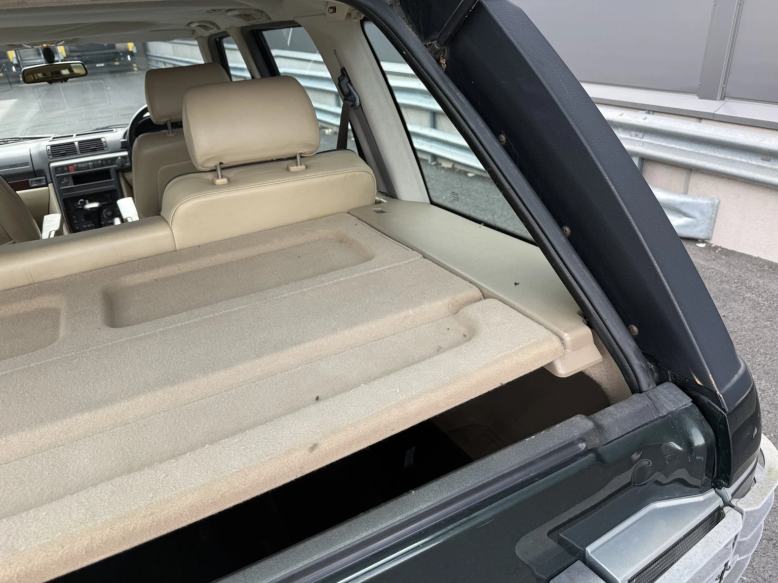 Interior image of 1998 Land Rover Range Rover P38 (29)