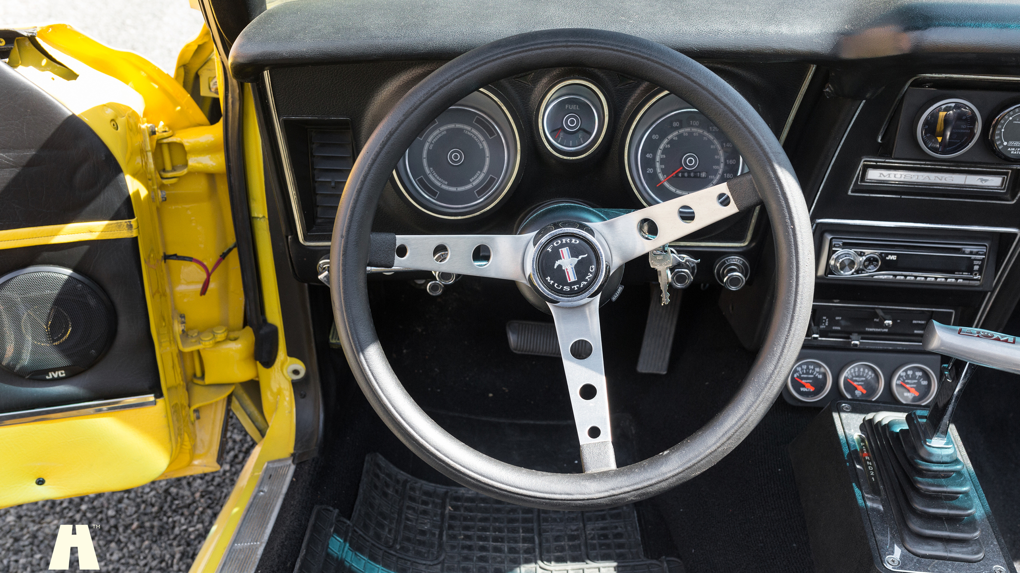 Interior image of 1971 Ford Mustang 429 Cabriolet (43)