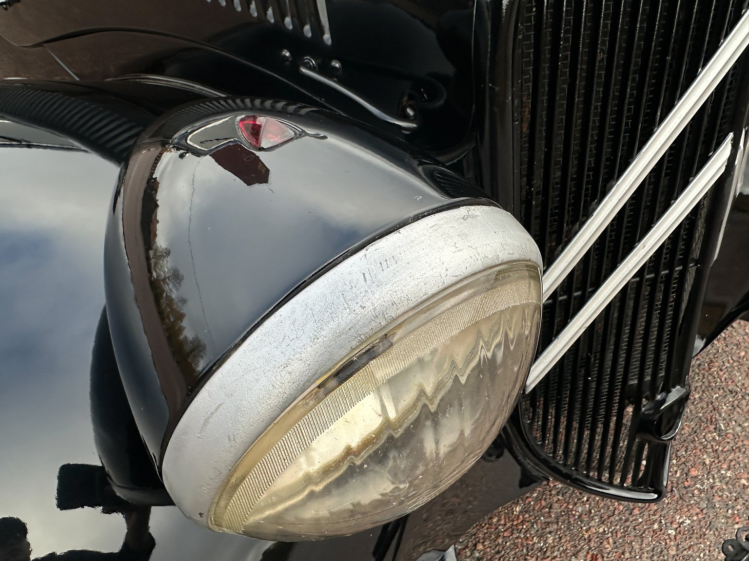 Exterior image of 1951 Citroën Berline 11 Sport