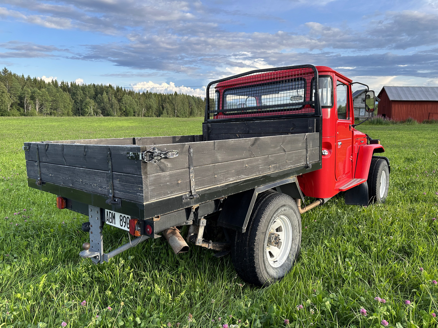 Exterior image of 1982 Toyota Landcruiser Utility (32)