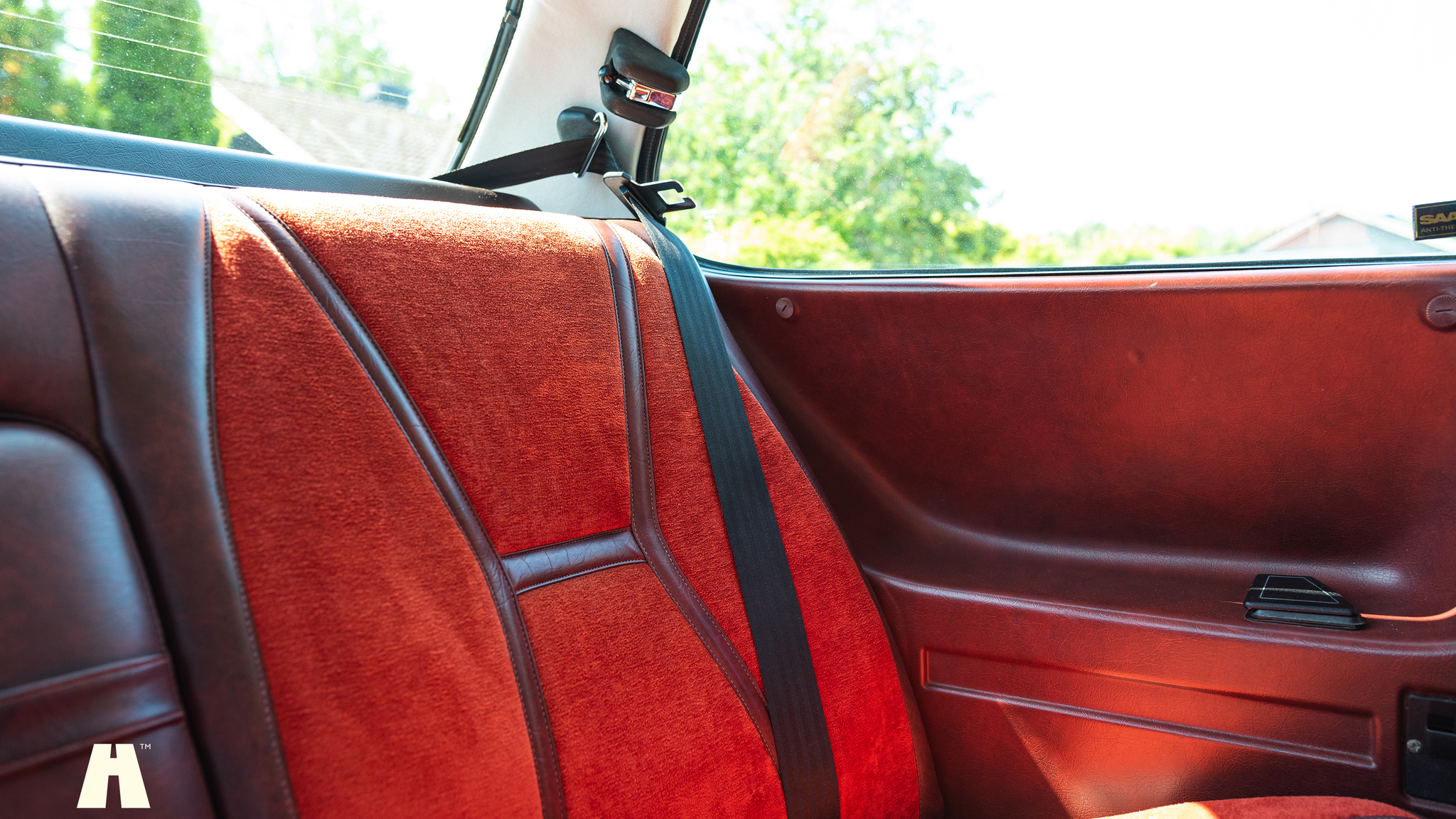 Interior image of 1980 Saab 99 Turbo unikum
