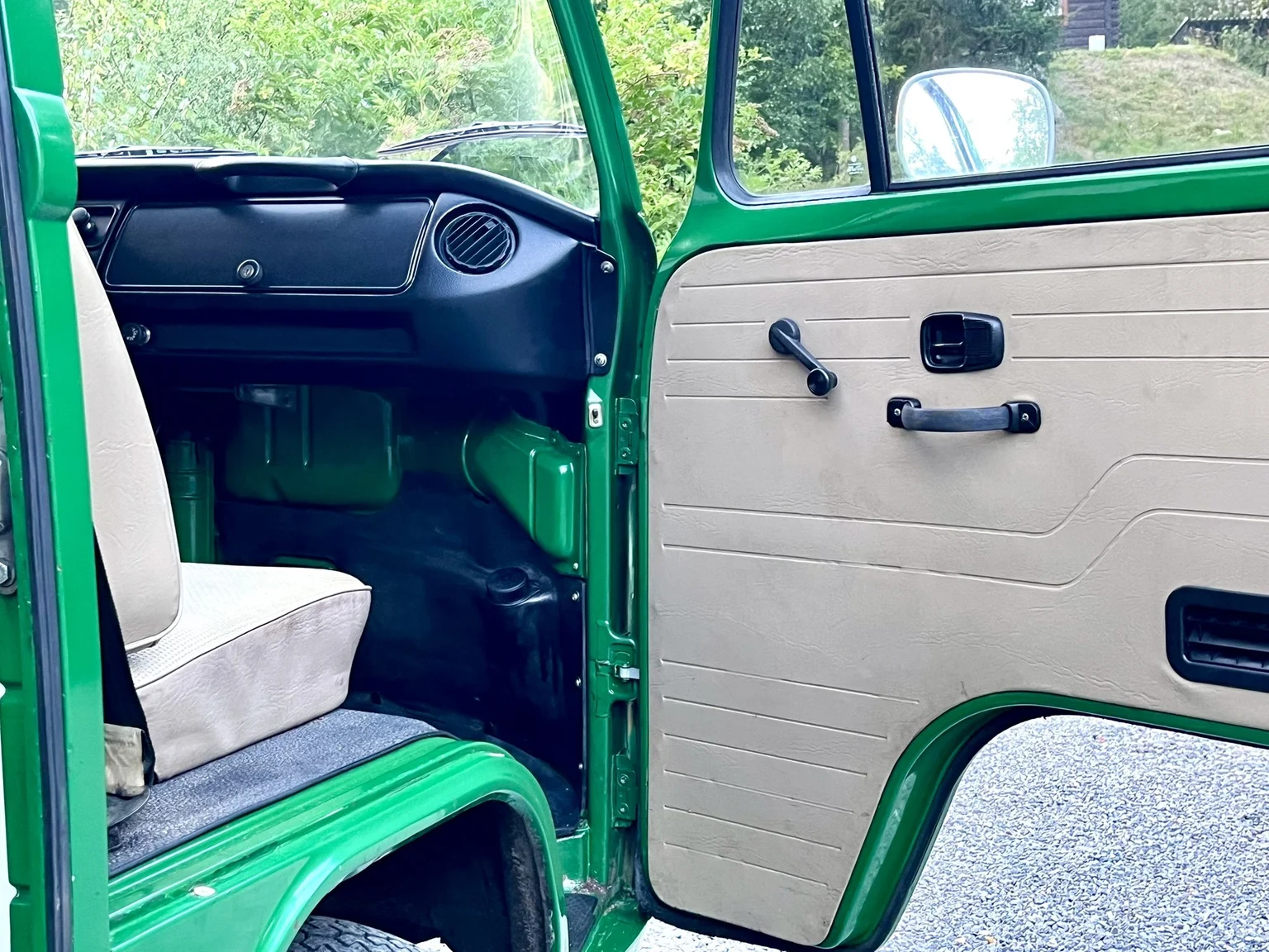 Innenraumfoto von 1974 Volkswagen Transporter T2 (27)