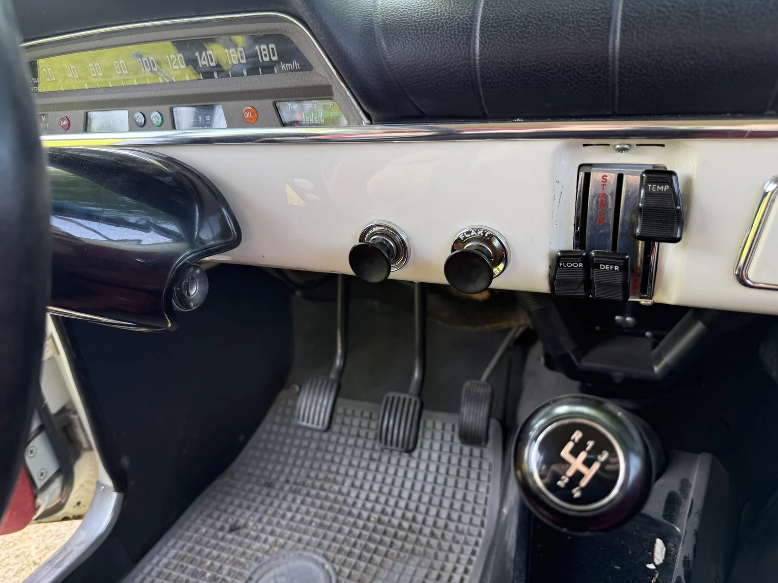 Innenraumfoto von 1970 Volvo Amazon (20)