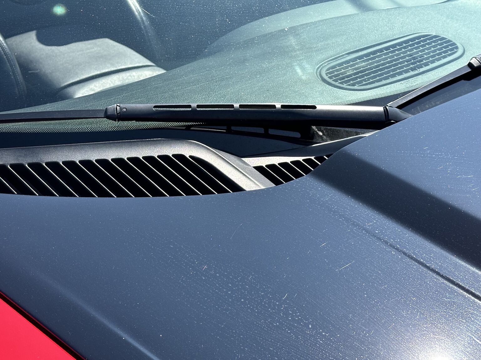 Exterior image of 2004 Dodge Viper SRT-10 (35)