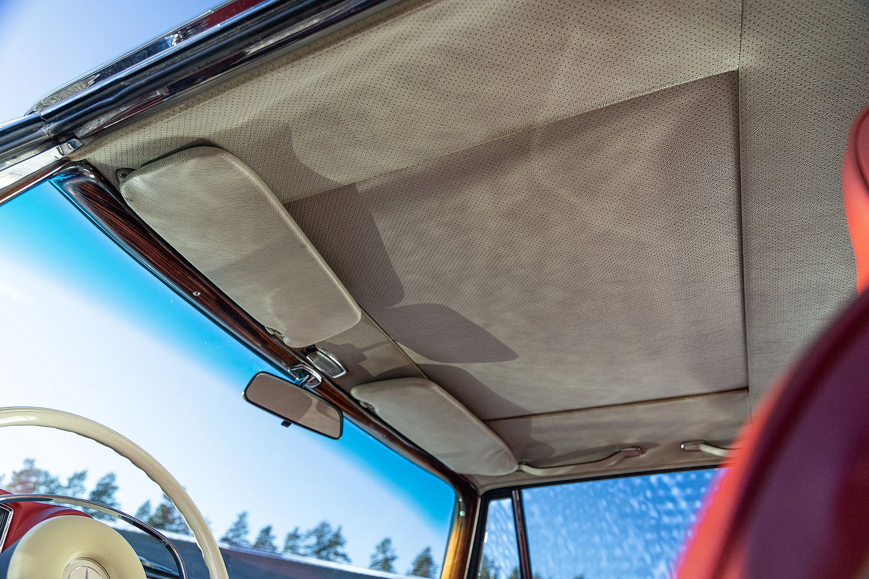 Innenraumfoto von 1970 Mercedes-Benz  280 SE 3.5 Coupé (8)