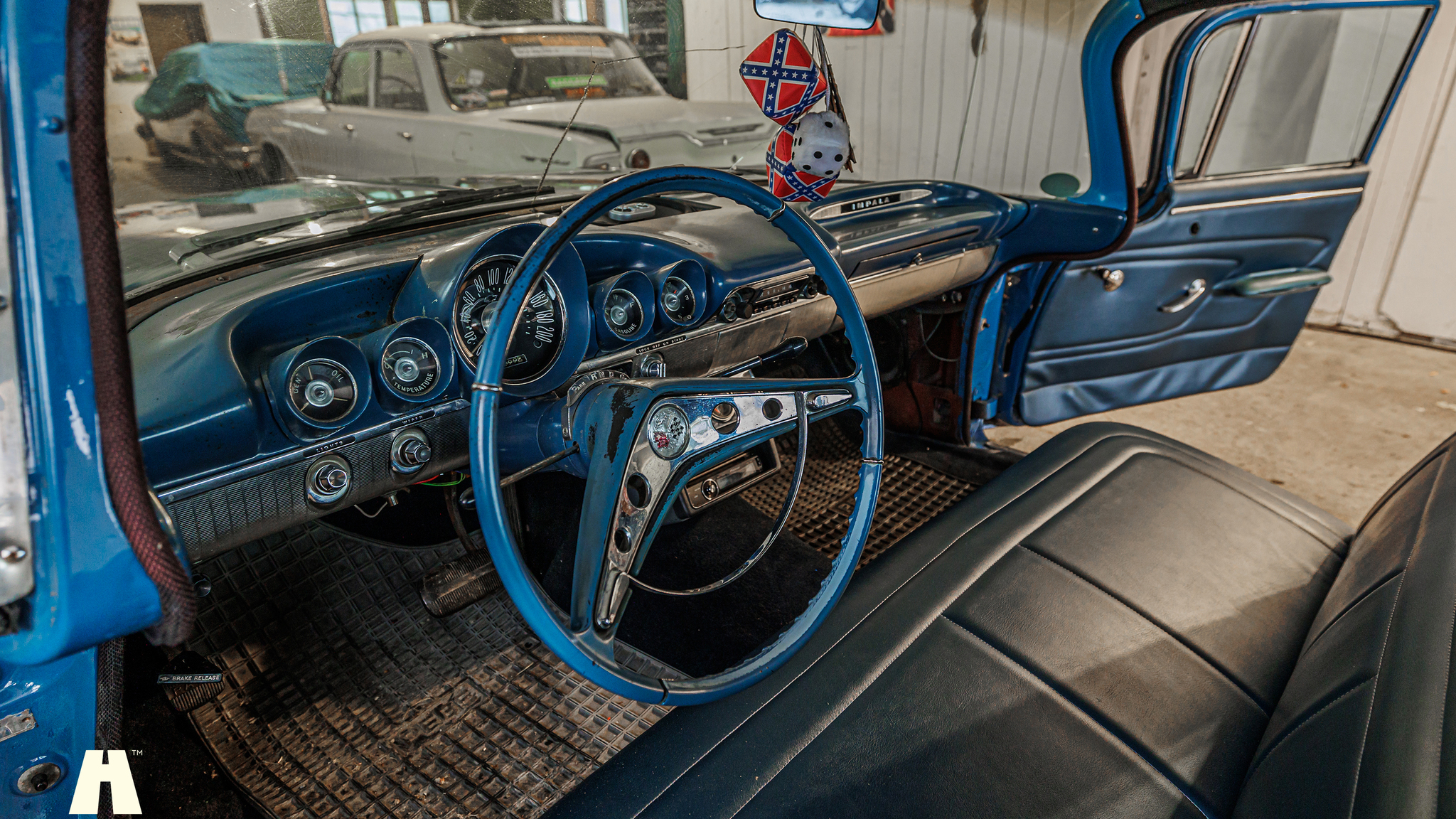 Interior image of 1959 Chevrolet Impala 348
