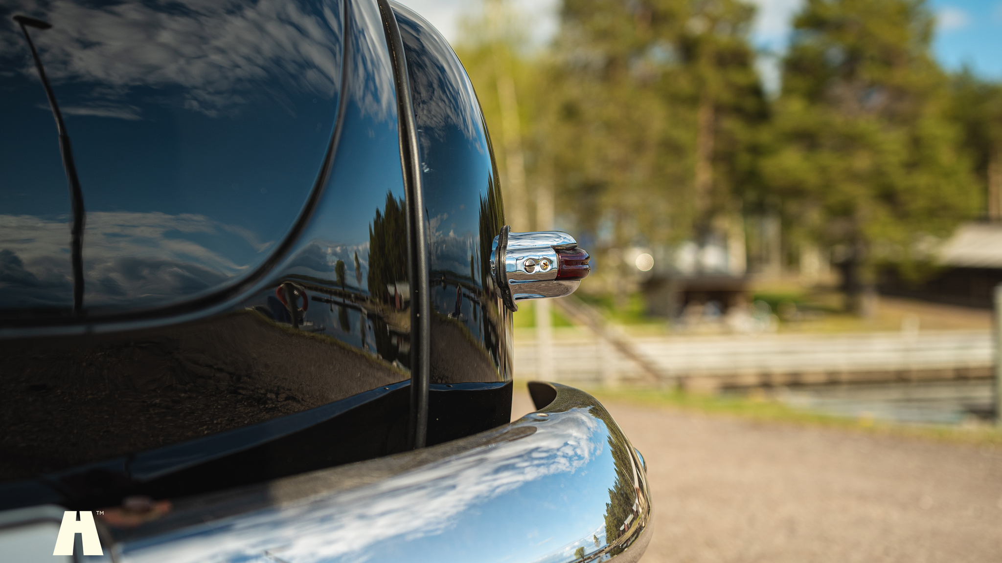 Exterior image of 1953 Volvo PV 444E