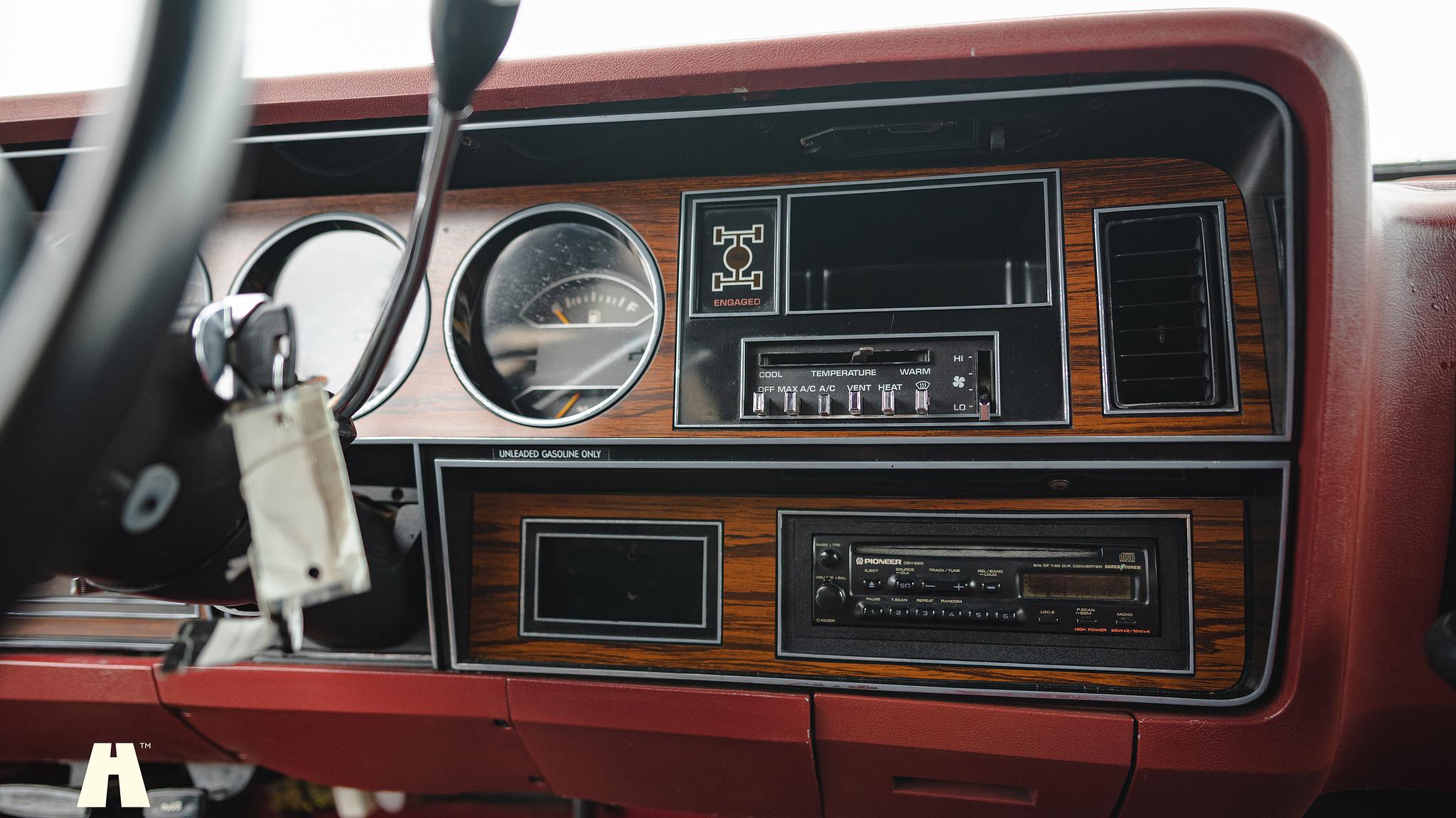 Interior image of 1986 Dodge Ramcharger