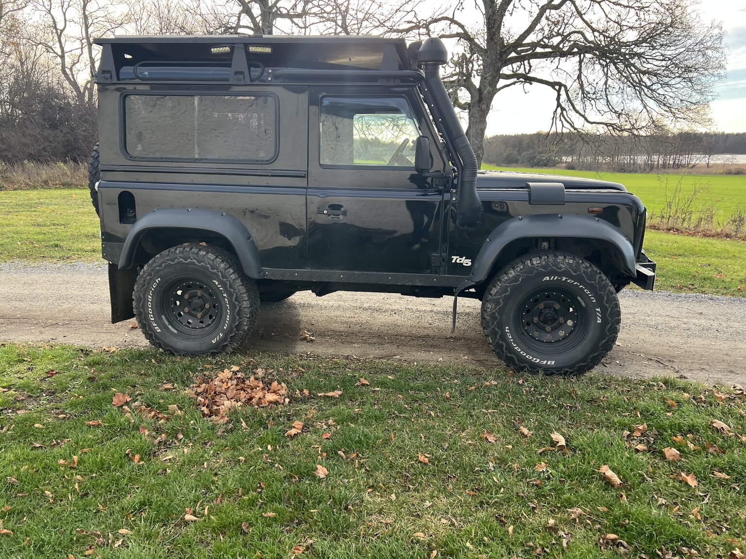 Exteriörbild på 2002 Land Rover Defender 90 2.5 Td5