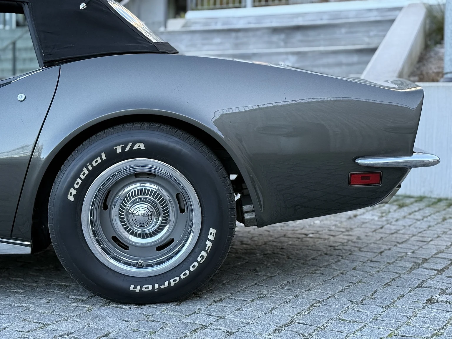 Exteriörbild på 1971 Chevrolet Corvette Stingray Special 598 cui V8 795 hk (55)