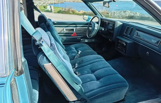 1987 Buick Regal Limited – NO RESERVE – Interiör