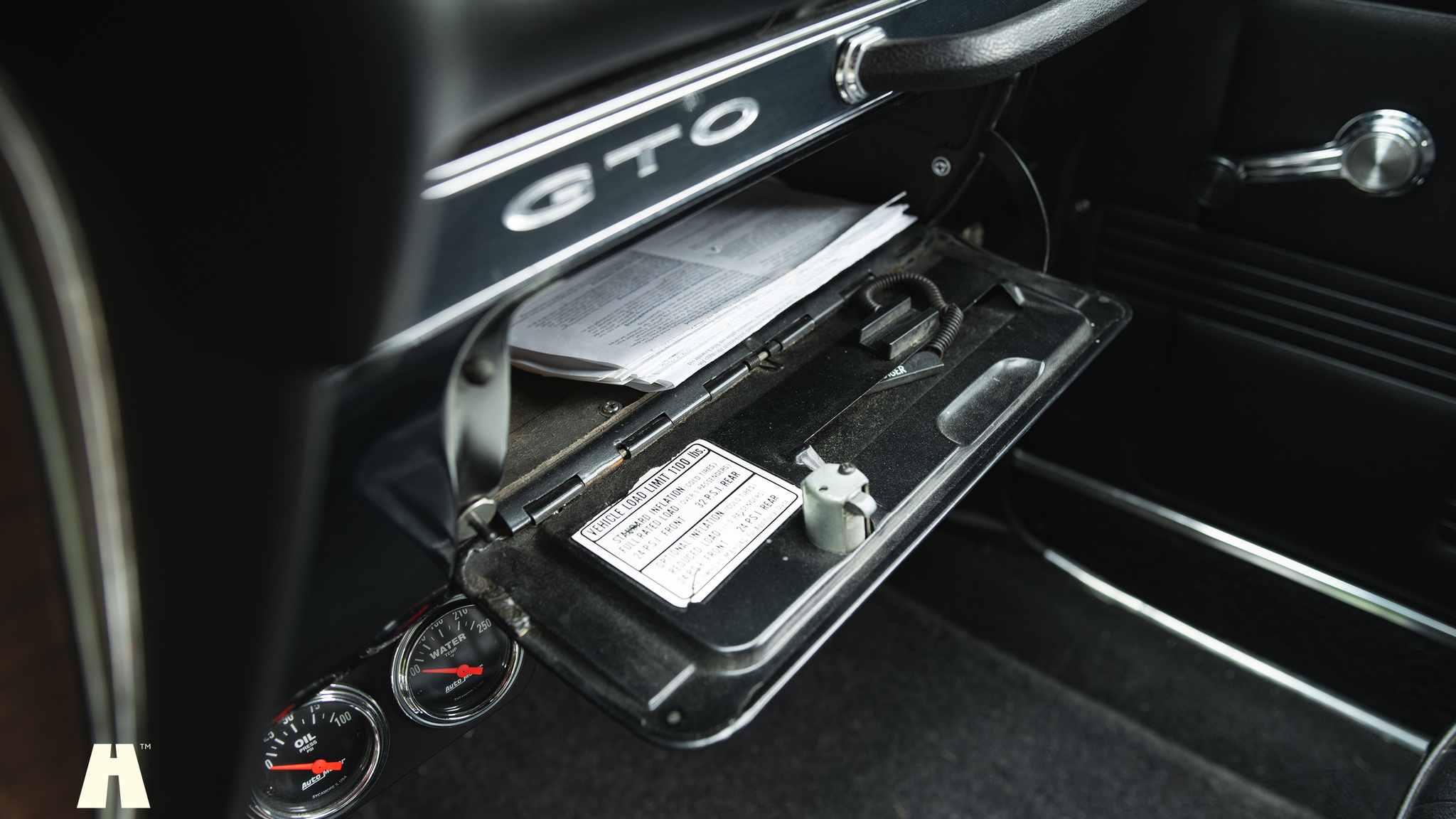 Interior image of 1967 Pontiac GTO Hardtop (34)
