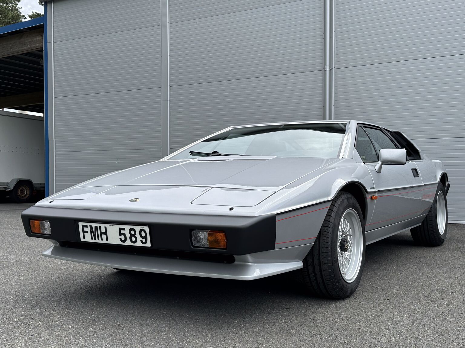 Aussenfoto 1987 Lotus Esprit S3