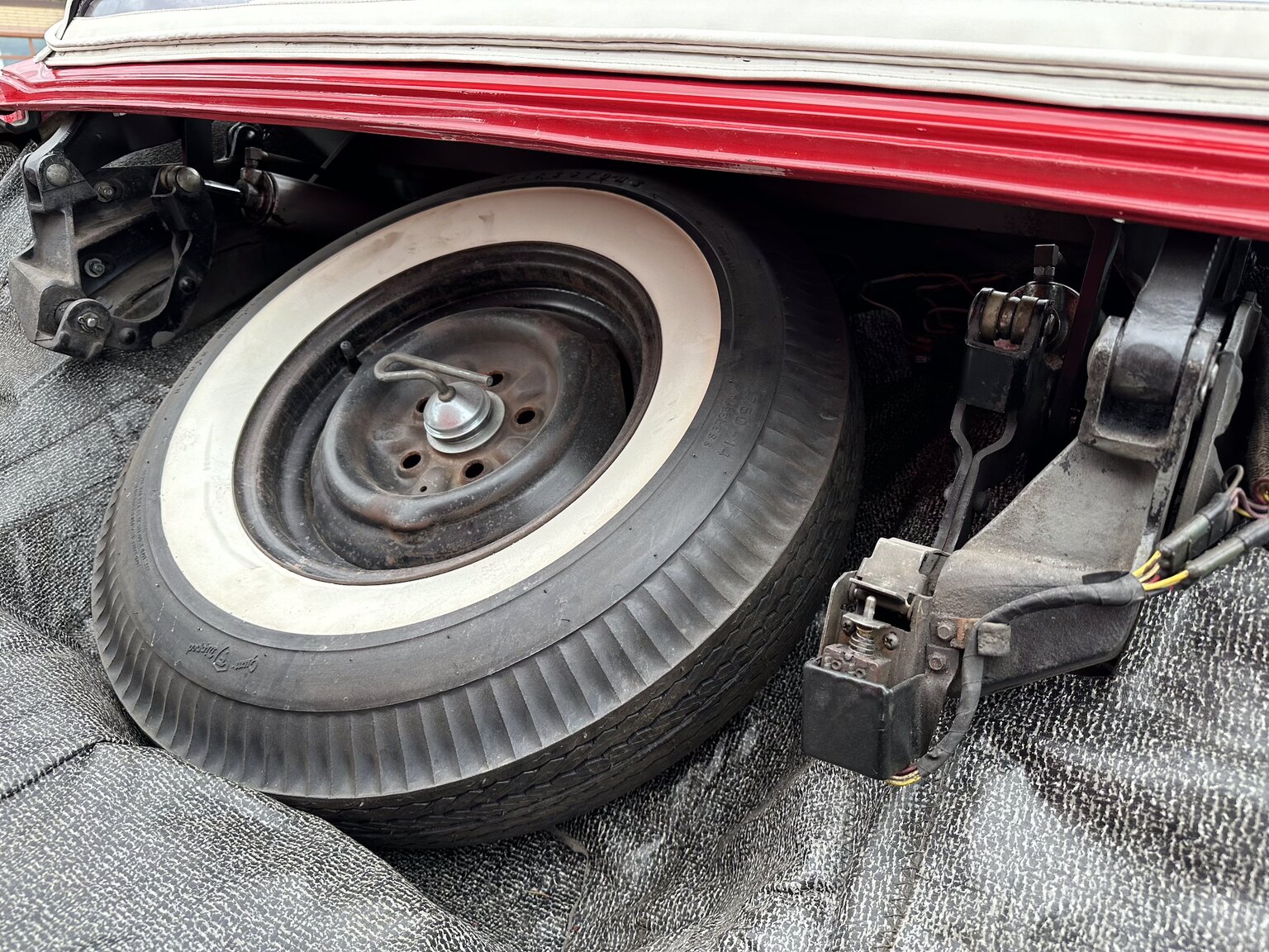 Innenraumfoto von 1962 Ford Thunderbird Convertible