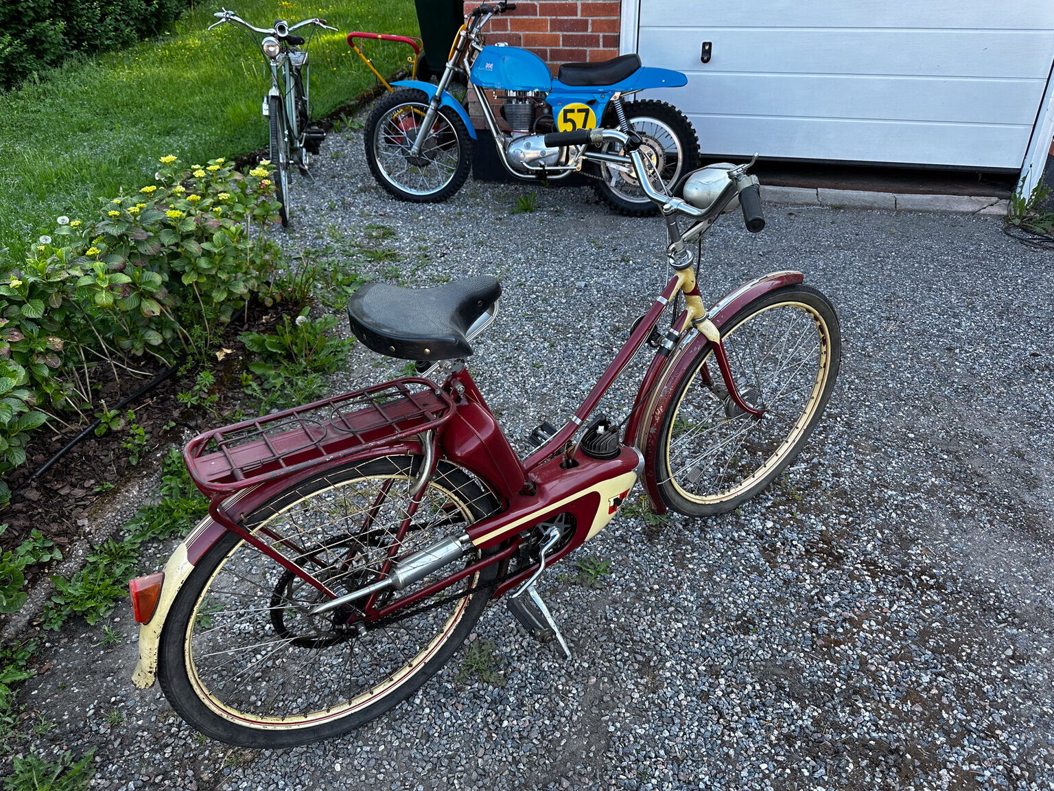 Exteriörbild på 1953 Nymans verkstäder NV 5