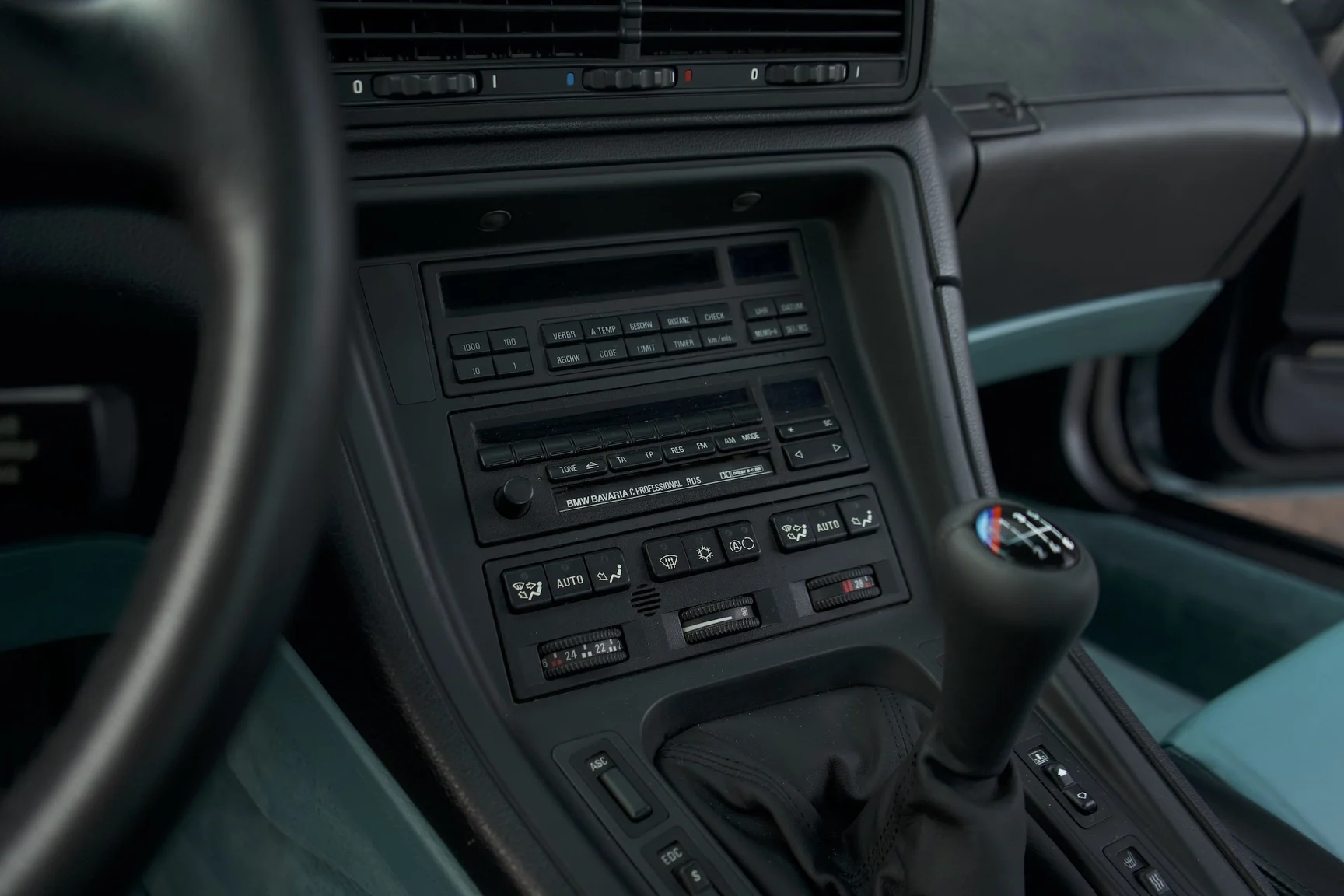 Interiörbild 1992 BMW 850i 6-speed manual - 1 of 49 (49)