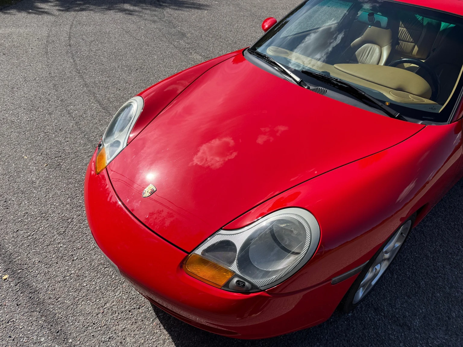 Exterior image of 1998 Porsche 911 Carrera (38)