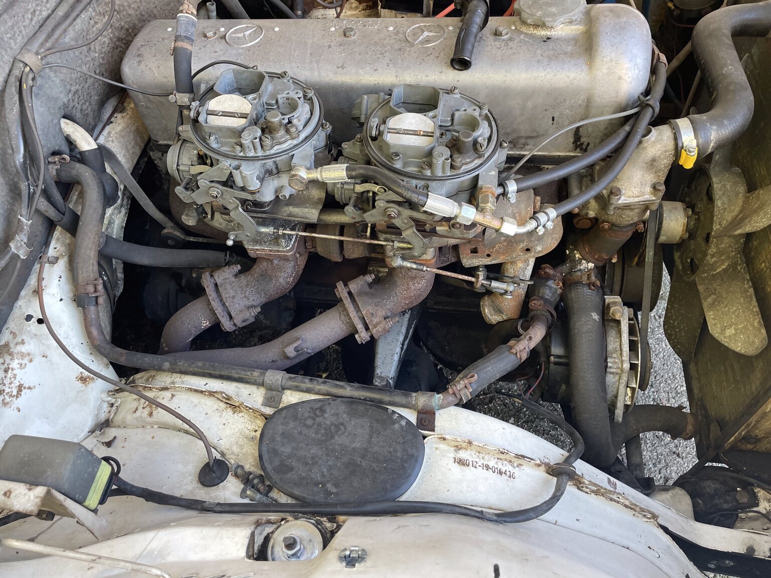 Image of 1966 Mercedes-Benz 250s mechanics