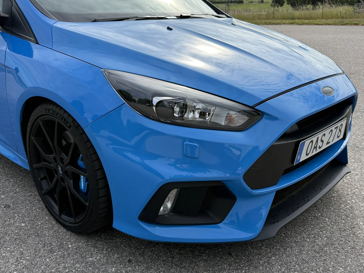 Exterior image of 2018 Ford Focus RS (21)